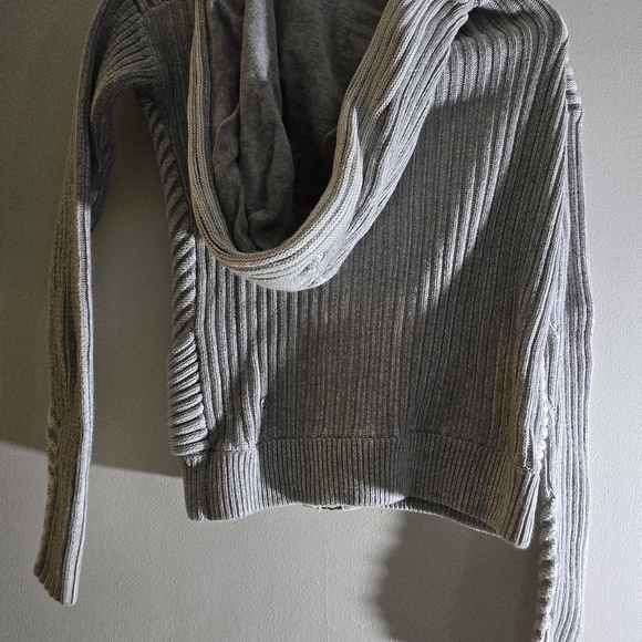 lululemon athletica Gray Ribbed Sweater - Picture 2 of 4